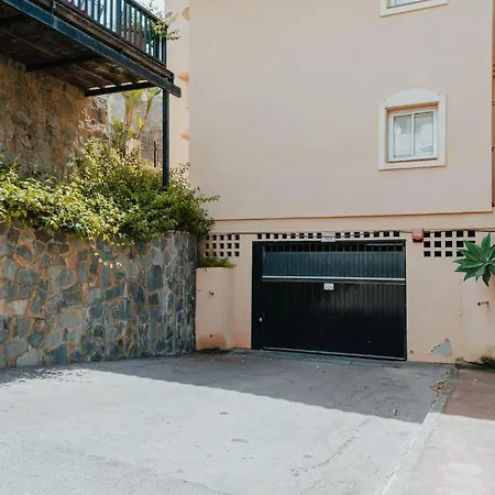 Stylish Aloha Hill Club - Tcm *