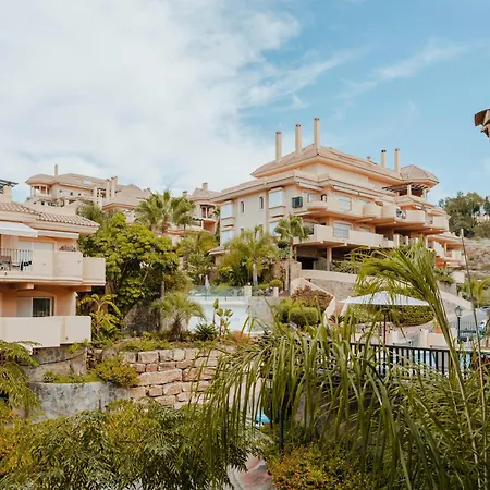 Stylish Aloha Hill Club - Tcm Apartment